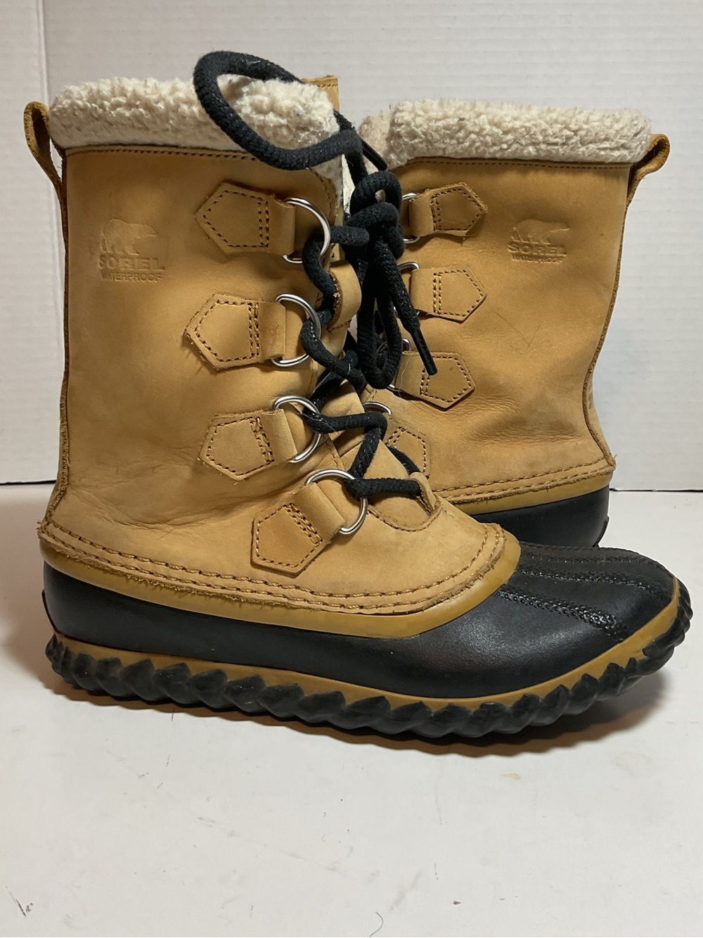 Sorel Caribou Lace-Up Winter Snow Boots